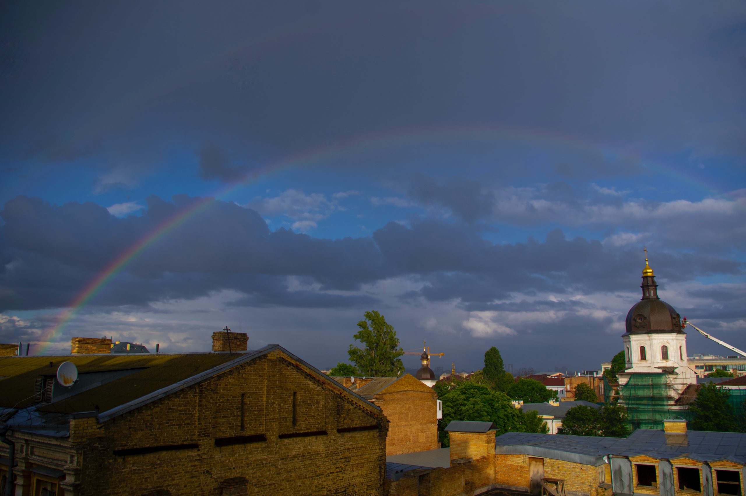 Read more about the article A Simple Way to make a Rainbow at Home